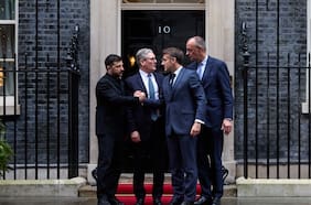 Líderes de Francia, Alemania y Reino Unido abordan con Trump los esfuerzos para un acuerdo de paz en Ucrania