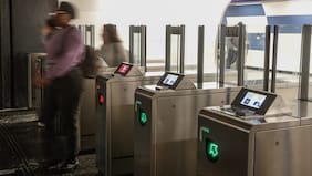 Con aumento de frecuencia y pasaje gratuito: autoridades presentan plan de transporte para la segunda vuelta presidencial