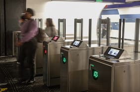 Con aumento de frecuencia y pasaje gratuito: así será el plan de transportes para la segunda vuelta presidencial