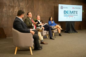 Seguridad, violencia en Macrozona Sur y descentralización fueron los temas que se tomaron debate del distrito 20