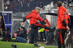 El duro recado del técnico Fernando Ortiz a Vozinha: “Es un jugador que tendrá que pelear el puesto como los demás”