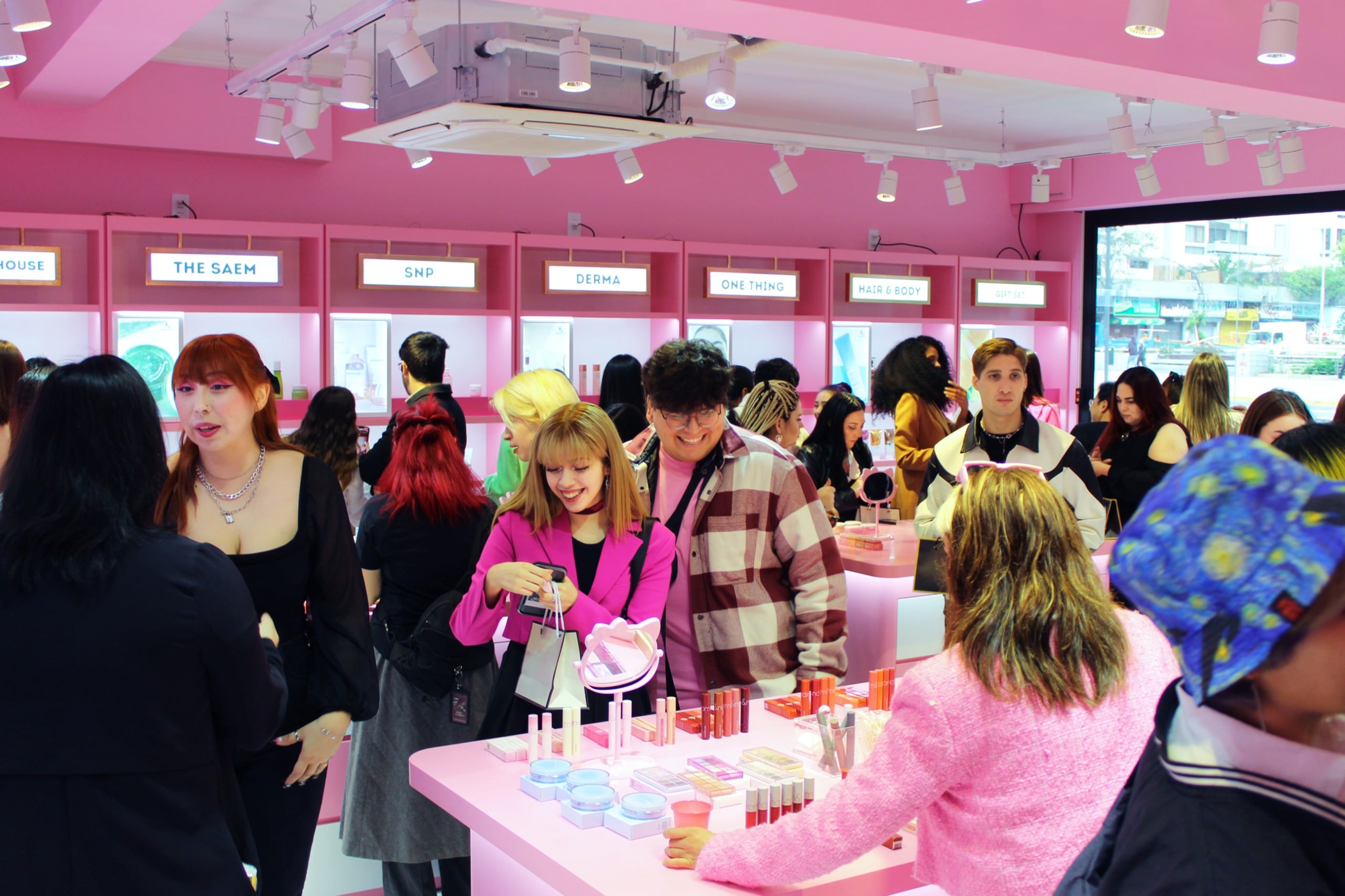 Kosmeticos, Los Leones