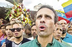 Capriles vuelve a agitar las aguas de la oposición venezolana