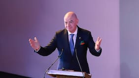 La FIFA suma una nueva polémica: revoca credencial del Mundial a periodista paraguayo por insultos a Gianni Infantino