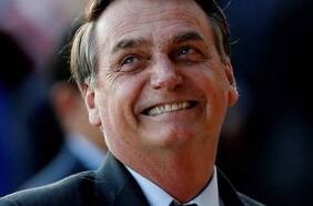 Brasil privatiza Eletrobras y Bolsonaro celebra en la Bolsa de Sao Paulo