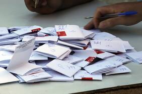 ¿Cómo puedo ser vocal de mesa voluntario en las elecciones?