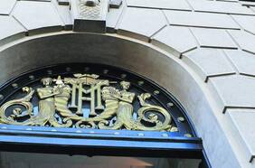 Economistas coinciden con Ocde y FMI en materia de datos y alza de impuestos