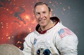 Muere el astronauta estadounidense Jim Lovell, comandante del Apollo 13