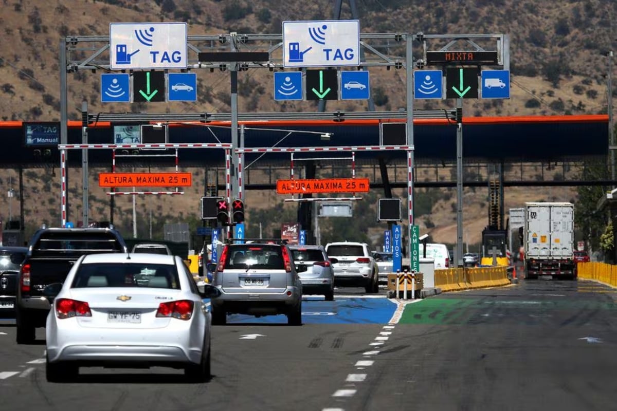 Gobierno negocia con concesionarias tarifas de los peajes: MOP espera primer acuerdo este año y baja del TAG