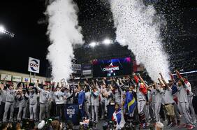 Bravos de Atlanta vencen a Astros de Houston y logran su primera Serie Mundial en 26 años
