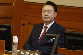El expresidente surcoreano Yoon Suk Yeol niega insurrección en juicio penal