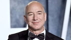 “You’ll Never Walk Alone”: Jeff Bezos ingresa como accionista minoritario en el Liverpool