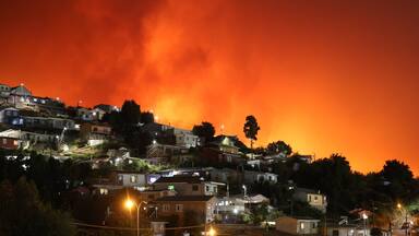 Incendios forestales: experto explica cómo protegerse de las toxinas letales del humo (y cómo armar un kit de emergencia)