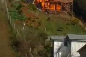 Ataques incendiarios y disparos contra carabineros marcan jornada en la provincia de Arauco