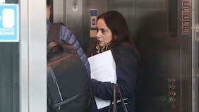 Leonarda Villalobos vuelve a las pistas como litigante: representa a productora que se querelló contra Arturo Vidal