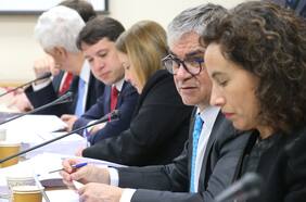 Proyecto antievasión avanza en Comisión de Hacienda y sala del Senado lo despacharía la próxima semana