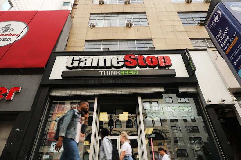 Un repaso para entender qué está pasando con GameStop - La Tercera