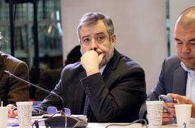 Las alertas a Fonasa y su director Camilo Cid antes del fracaso de la licitación por seguro complementario