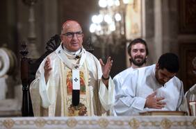 Chomali destaca “sobriedad” del funeral de Papa Francisco: “Un poema que embellece el mundo”