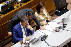 Comentario de Manouchehri sobre Provoste tensiona debate por AC contra Ulloa y fuerza suspensión de sesión