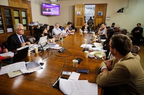 Diputados ingresan más de 200 indicaciones al acuerdo constituyente