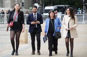 Tras cita en La Moneda: FA advierte su rechazo a idea de legislar si megarreforma no separa reconstrucción y ajuste fiscal