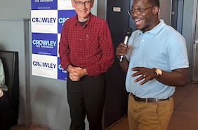 Primarias en EE.UU.: ola progresista entre demócratas se frena en Wisconsin y aliado de Trump pierde en Minnesota
