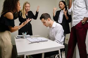 Capítulo 32 | Desde la Redacción: Ley Karin entra en vigencia y preocupación por “ola migratoria” tras triunfo de Maduro