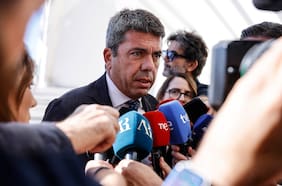 “Ya no puedo más”: La renuncia del presidente de Valencia a un año de mortales inundaciones que abre crisis en el PP