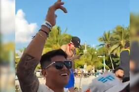 Brayan Cortés sorprende en sus vacaciones con cánticos de Colo Colo contra la U en medio de su conflicto con Blanco y Negro