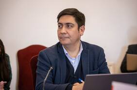 “Octubrista de tomo y lomo” y “rey del fracaso”: Las críticas a Víctor Ramos en su llegada a la Subsecretaría del Interior