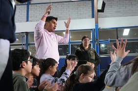 Santiago 2025: CAF y Trampolín se reúnen en la Escuela Novomar para fortalecer la inclusión a través del deporte