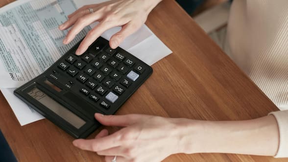 Empresas de cobranza: recuperación de deuda de bancos, retail financiero y telefónicas cae 30% tras prefijos por spam