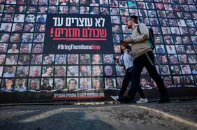 Tras 15 meses de cautiverio: cómo será la liberación este domingo de los primeros rehenes en poder de Hamas