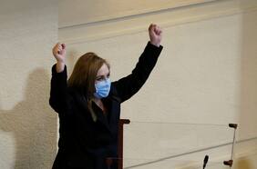 Cadem: Pamela Jiles lidera aprobación y Joaquín Lavín toma distancia como presidenciable