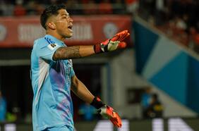 Sin club y en el aire: el feroz portazo del presidente del León al fichaje de Brayan Cortés