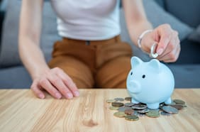 Encuesta revela que el ahorro voluntario de los chilenos cae en 2025