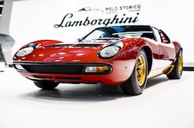Un cliente especial: Lamborghini hace entrega a Jean Todt de su restaurado Miura SV del 72