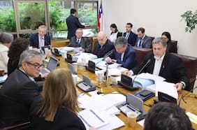 Proyecto antievasión: gobierno elimina prohibición de créditos a empresas que deban impuestos