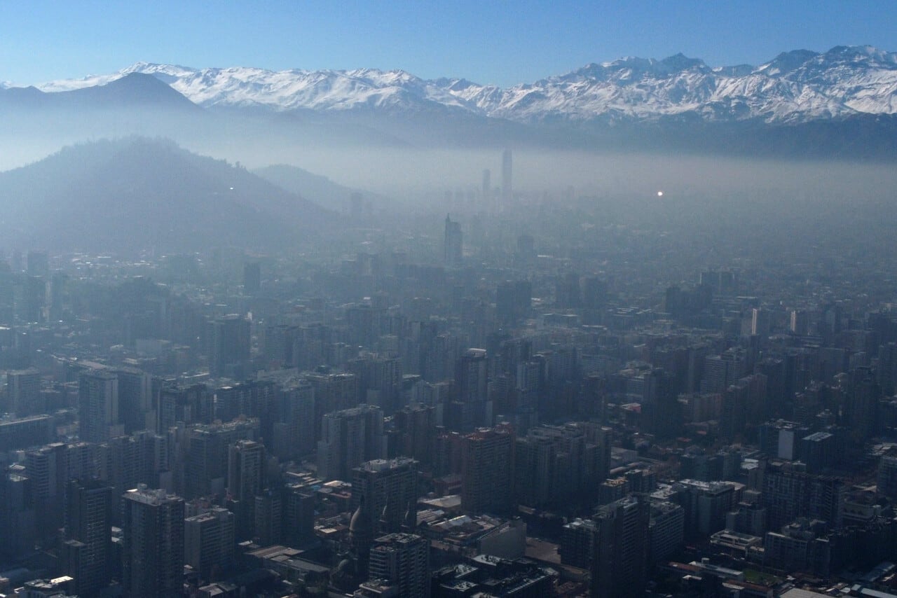 Mantienen la alerta ambiental para este jueves en la RM: revisa la restricción vehicular