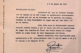 “Me dio la formidable idea de jugar más por las alas”: la inédita carta de agradecimiento de Fernando Riera a un periodista alemán tras ganarle a Italia en el Mundial del 62