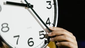 Cambio de hora: ¿Qué hora es oficialmente en Chile tras el inicio del horario de verano?