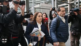 Caso Factop-Audio: Fiscalía acuerda salidas alternativas con esposo de Leonarda Villalobos, el padre de los Sauer y funcionario del SII