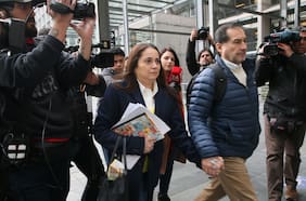Caso Factop-Audio: Fiscalía acuerda salidas alternativas con esposo de Leonarda Villalobos, el padre de los Sauer y funcionario del SII