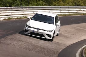 El Volkswagen Golf R, espiado haciendo de las suyas en Nürburgring