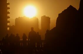 El mundo tendrá que aprender a vivir con las olas de calor, advierte la Organización Meteorológica Mundial