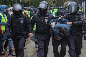 Tribunal ruso ordena prisión preventiva contra una periodista por sus vínculos con la ONG del difunto opositor Navalni