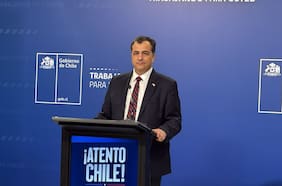 Arenas debuta como vocero de gobierno y lanza dardo contra Boric: “Para aportar hay que dar soluciones más que críticas”