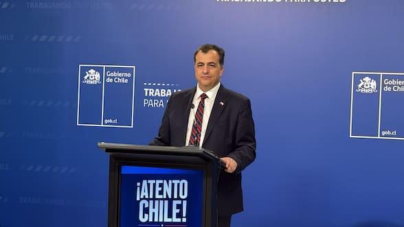 Arenas debuta como vocero de gobierno y lanza dardo contra Boric: “Para aportar hay que dar soluciones más que críticas”