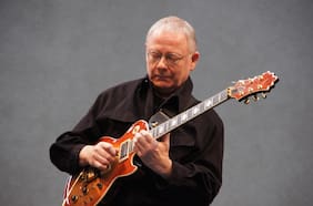 Robert Fripp anuncia la publicación de su primer libro